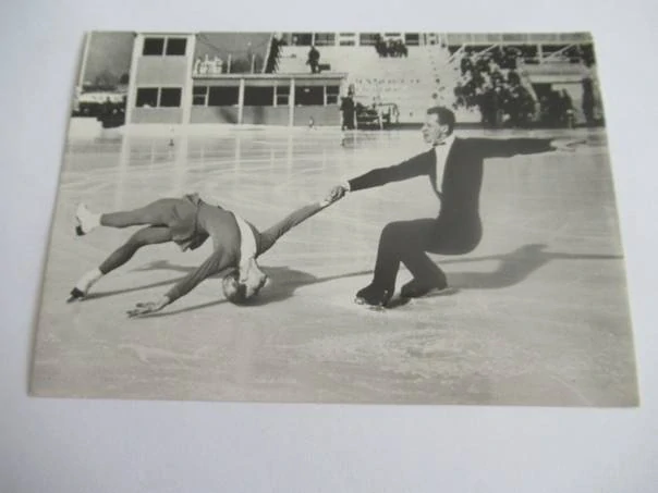 Ludmila Bělousovová a Oleg Protopopov - Sovětský svaz, zlatá medaile v krasobrusleni sportovních dvojic - ZOH Innsbruck 1964