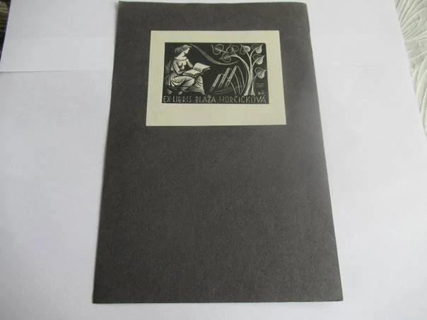 Exlibris – Blaža Horčičková – Karel Štěch – Čtoucí žena pod lípou – 7,5×9,5 cm – dřevoryt (X2)