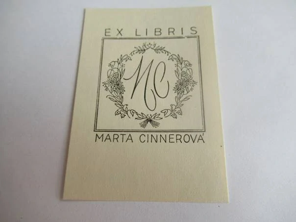 Exlibris – Marty Cinnerové – O. Váša – motiv: Monogram MC v květinovém věnečku – 7,5×5,5 cm – zinkografie (zk)