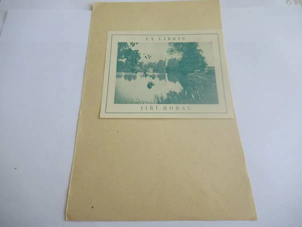 Exlibris – Jiří Horal – Krajinná momentka s vodní hladinou a stromy – světlotisk, podkladový papír 20,5×13 cm