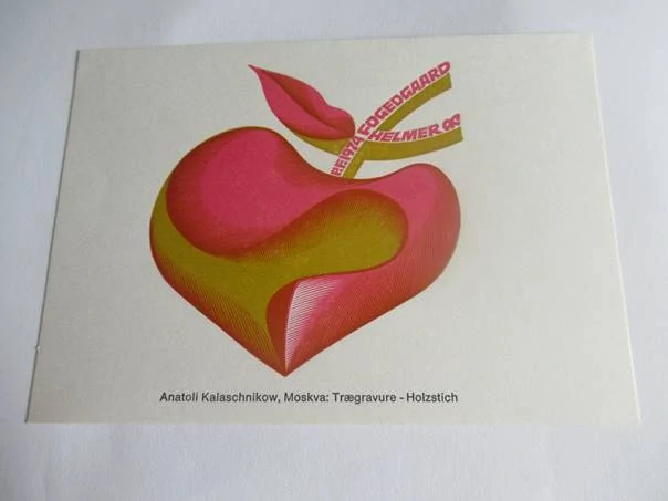 Původní sběratelská novoročenka PF 1974 Helmer Fogedgaard – autor Anatoli Kalašnikov, vícebarevný dřevoryt (14,5 × 10 cm)