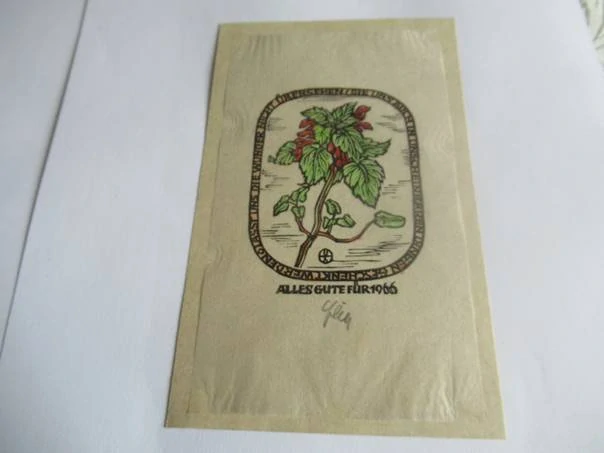 Původní sběratelská novoročenka Alles Gute für 1966 – autor Prof. Otto Feil, ručně kolorovaný dřevořez na japonském papíře (15,5 × 9,5 cm)