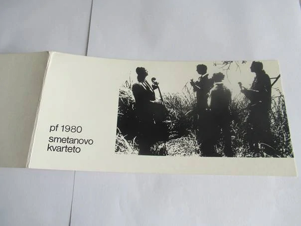Sběratelská PF 1980 Smetanovo kvarteto – motiv hudebníci v přírodě (21 × 10 cm)