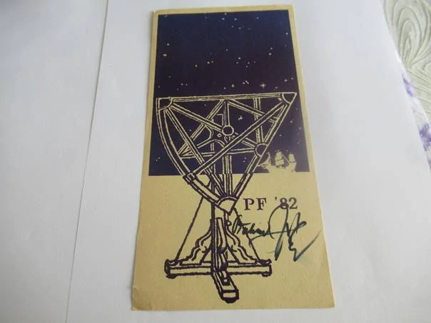 Sběratelská PF 1982 – motiv historický sextant, plachetnice a hvězdná obloha, linoryt X3 (21 × 10,5 cm)