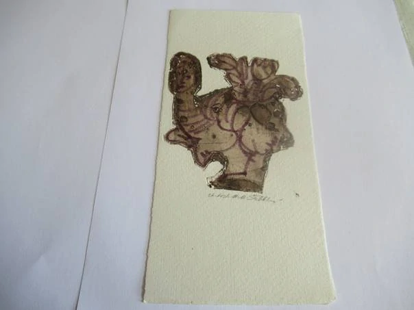 Volná grafika se surrealistickou kompozicí s motivy tváří a flóry, autor Marie Michaela Šechtlová, originální barevný zkušební tisk, rozměr 20,5 × 10 cm