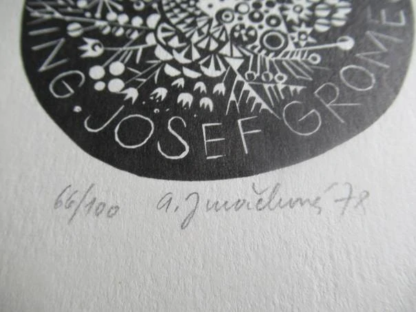 Exlibris – Ing. Josef Gromeš – Arna Juračková (1978) – Motiv: Kruhová abstrakce s botanickými a geometrickými mikrodetaily, originální ručně signovaný a číslovaný linoryt, limitovaná edice 65/100 (17 x 9,5 cm)