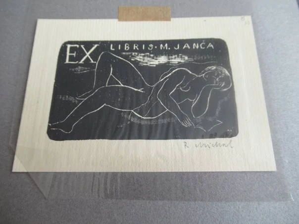 Exlibris – M. Janča – Rastislav Michal – motiv: Ležící ženský akt – 7×10 cm – dřevoryt (X2) (pasparta 22×15 cm)