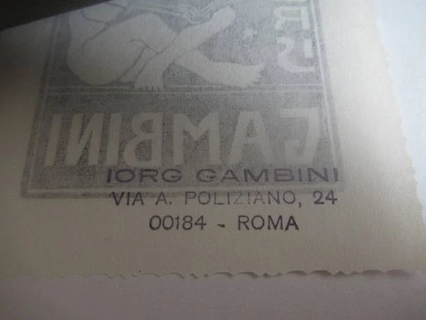 Exlibris – Iorg Gambini – Iorg Gambini – motiv: Sedící akt čtoucí knihu pod hvězdami – rozměry 10,5×8,5 cm – linoryt / linořez (X3) – 2. polovina 20. století
