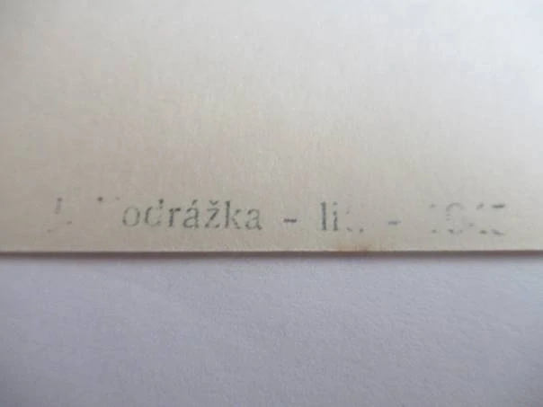 Exlibris – M. Cinner – Jaroslav Vodrážka – Ruce s roztrženými okovy a holubice míru – litografie (L1), 14,5×9 cm