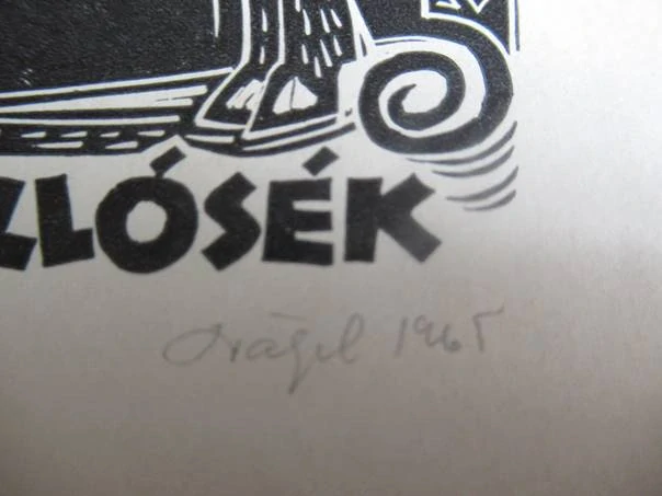 Původní sběratelská novoročenka 1966 B.Ú.É.K. Hollósék – autorka Silvi Väljal, Tallinn, linoryt X3 (14,5 × 10 cm)
