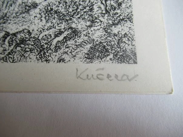 Sběratelská PF 1982 – autor: Kučera – motiv horská krajina s kaplí, Pyreneje (18,5 × 13 cm)