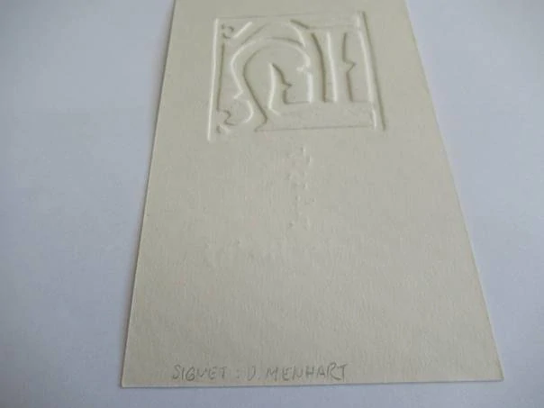 Původní sběratelská novoročenka p.f. 1967 Ladislav Hodný – signet od Oldřicha Menharta, ražený slepotisk / zlatotisk (14,5 × 9 cm)