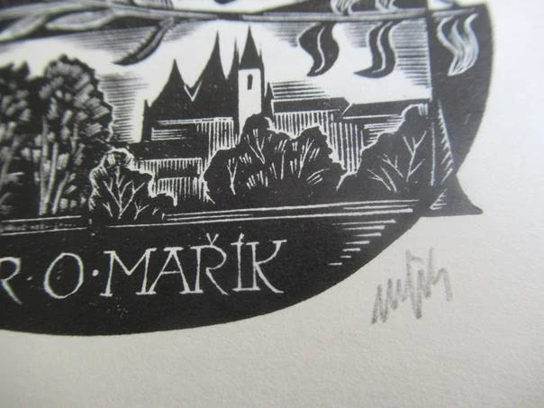 Původní sběratelská novoročenka PF '87 DR. O. MAŘÍK – autor Otakar Mařík (M. Fils), motiv motýla a chrámu sv. Mikuláše v Lounech, původní dřevoryt (14,5 × 10,5 cm)