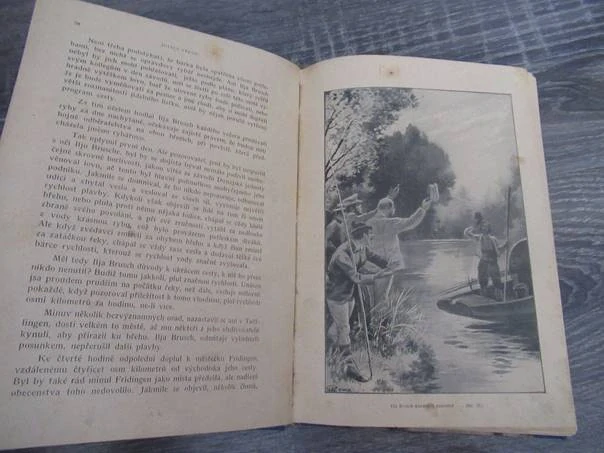 Kniha Lodivod dunajský – dobrodružný román, vhodné pro sběratele verneovek a retro literatury, autor Jules Verne, původní pevná vazba (Vilímkovo vydání), rozměr 22 × 15 cm.