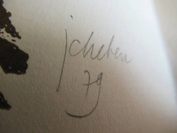 Volná grafika s motivem abstraktní krajiny od Jaroslava Chebena a básní Jindřicha Hilčra, novoročenka PF 1980 (CHBN), dvojnásobná autorská signatura, rozměr složeného listu 21 × 10 cm