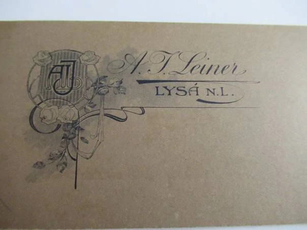 Lysá nad Labem - Foto A. J. Leiner - Muž s kravatou - cca 16 x 8 cm