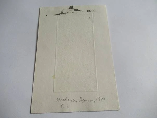 Exlibris – Titus Ripka – Károly Sterbenz (1947) – Motiv: Antická alegorie nad földgóbem (Zeměkoulí) s řemeslnou remarkou, originální mědiryt / lept C3, Sopron (15,5 x 10,5 cm)