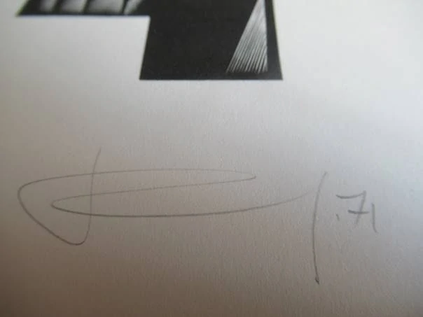 Volná grafika s kubistickým motivem věží, mechanických prvků a sféry, autor Kalašnikov, originální tisk z roku 1971, vlastnoruční autorská signatura a datace, rozměr 22 × 17,5 cm