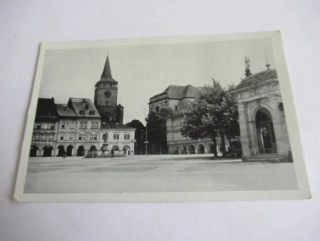 Jičín - náměstí s bránou