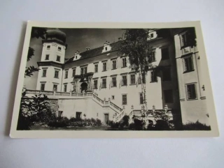 Mníšek pod Brdy - Zámek