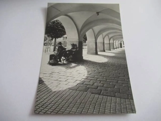 Netolice - podloubí na Mírovém náměstí