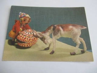 Dívka s vajíčkem a kozou