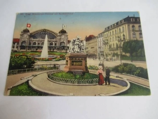 Basel: Strassburger-Denkmal mit Bundesbahnhof - Švýcarsko