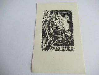 Exlibris Svend Aage Kjær – Ženský akt pod lupou | Hugo Šilberský, originální grafika 11,5x7 cm