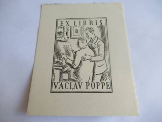 Exlibris – pro Václava Poppeho – Alois Moravec – (1927), X5 (zinkografie / zinkový lept), motiv sběratelů v ateliéru – 11,5 x 9,5 cm