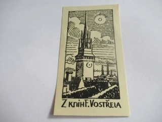 Exlibris – Z knih F. Vostřela – Václav Vokolek (1935) – Motiv: Pohled na věž kostela sv. Bartoloměje v Pardubicích s průmyslovou siluetou, originální zinkografie (11 x 6 cm)