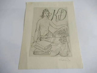 Exlibris KD – Jaroslav Vodrážka, cca 1945 – originální mědiryt / lept C2, motiv polonahé ženy s knihami, grafický list 16x12 cm, tisková plocha 12x8,5 cm