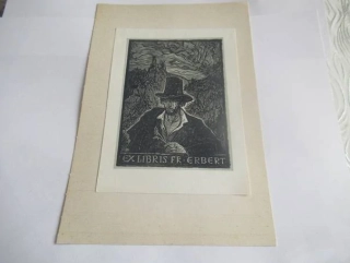 Exlibris Fr. Erbert – Jaroslav Vodrážka, 1945 – originální dřevořez, motiv poutníka v klobouku s hradem Trosky, grafický list 21x14 cm, exlibris 15x11 cm