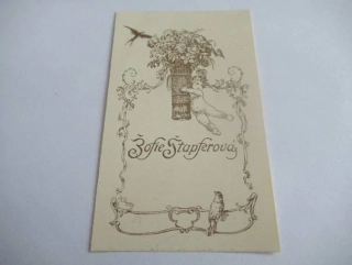 Exlibris Žofie Štapferová – Karel Štapfer, 1926 – originální zinkografie, secesní motiv s amorkem, květy a ptactvem, 9x5,5 cm