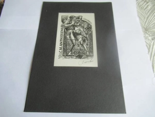 Exlibris – J. & C. M. Anthierens – Frank-Ivo van Damme – Fotograf a ženský akt – 12,5×9 cm – dřevoryt