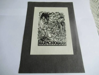 Exlibris – Harmos Károly – Nagy Árpád – Satirická alegorie umění (Malířská paleta a postavy) – 20,5×14,5 cm – dřevoryt (X2)