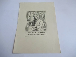 Exlibris – Dr. Karel Kuchař – Láďa Novák – Kartograf s glóbusem a kružidlem – zinkografie, 17×12 cm