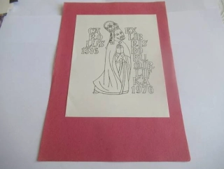 Exlibris – Carolus 1316 – Bohumír Lifka – Z. M. Zenger – Klečící Karel IV. v panovnické koruně – zinkografie (P7) / perokresba, podkladový papír 20,5×14,5 cm