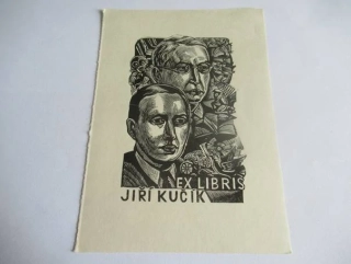 Exlibris – Jiří Kučík – Jiří Kodym – Portréty s knihou a ozubenými koly – původní linoryt (X3), 14,5×10,5 cm