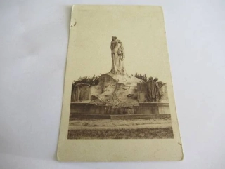 Hořice - Husův pomník