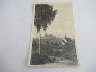 Český ráj - Týn nad Rovenskem, v pozadí Trosky