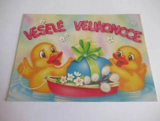 Kuřátka s vajíčkem