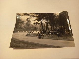 MOTOCYKLOVÉ ZÁVODY 12,7 x 8,6 cm