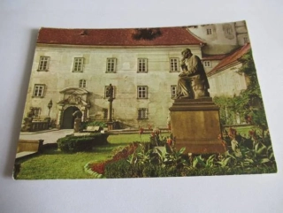 Nové Město nad Metují - pomník B. Smetany