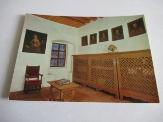 Velké Losiny - část původní žerotínské knihovny s nejstaršími knihovními skříněmi