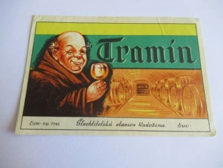 Tramín - Šlechtitelská stanice Radošina - Etiketa na víno