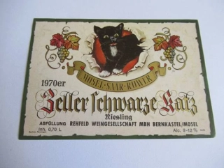 Schwarze Katz - Etiketa na víno