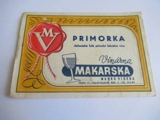 Primorka - Vinárna Makarska - dalmatské bílé přírodní lahodné víno - Etiketa na víno