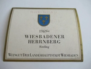 Rheingau - Wiesbadener Herrnberg -  Riesling - Etiketa na víno