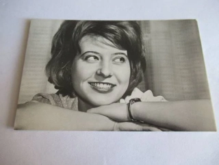 Jana Petrů - cca 10,5 x 7 cm