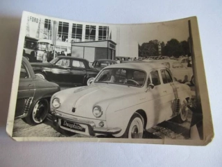 Automobily - cca 9 x 6,5 cm